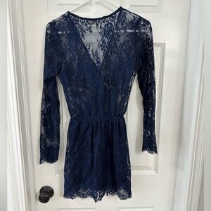 LACE DRESS NWOT XENIA MURA BOUTIQUE LONG SLEEVE